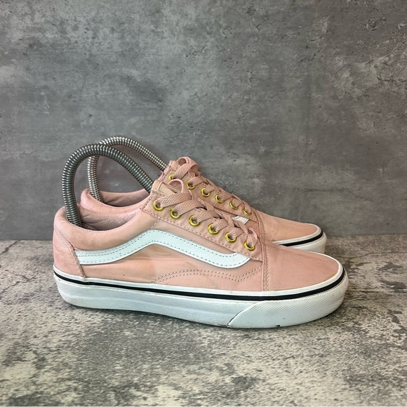 Vans Old Skool Sneakers Womens sz 6 - pink/white satin - Picture 1 of 7